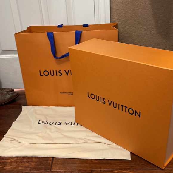 Louis Vuitton By the Pool Neverfull MM Limited Edition Tote in Mist - Picture 10 of 10